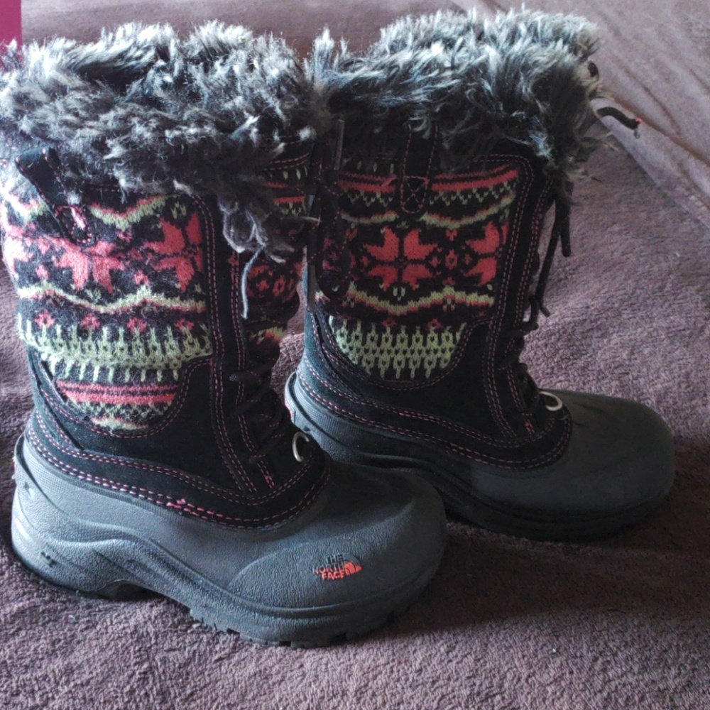 Girls north face boots
